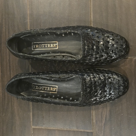 Trotters Shoes - Trotters Sadie Black Leather Woven Loafer Sz 7M